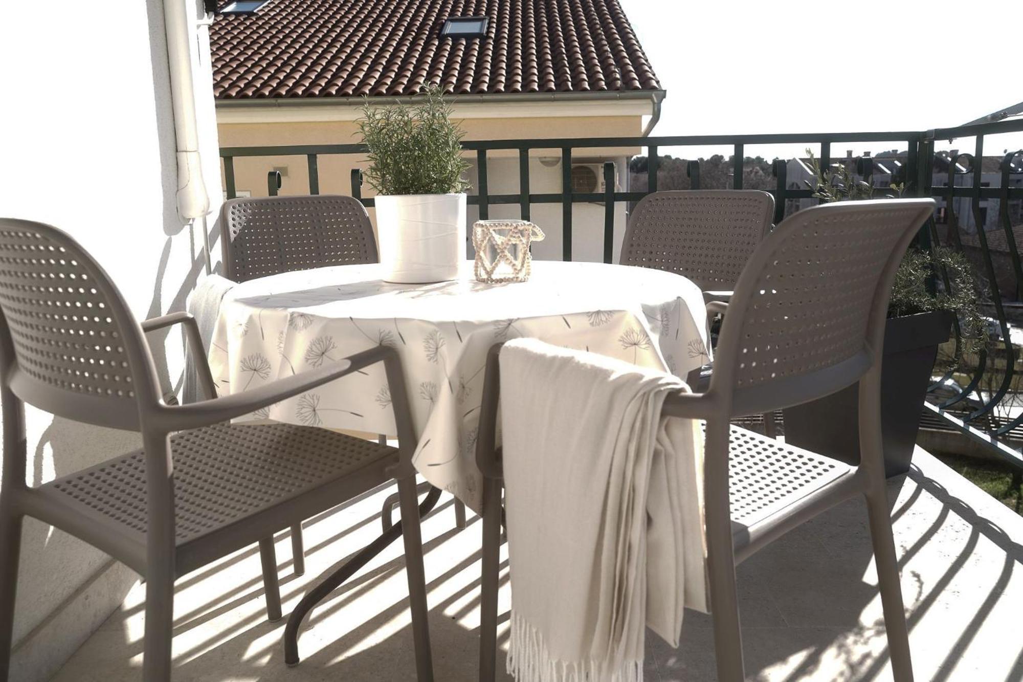 Dandelion Apartment Rovinj-Free Bikes المظهر الخارجي الصورة